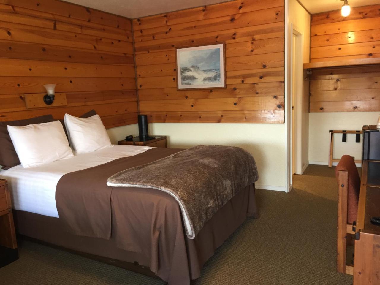 Captain'S Choice Motel Haines 外观 照片