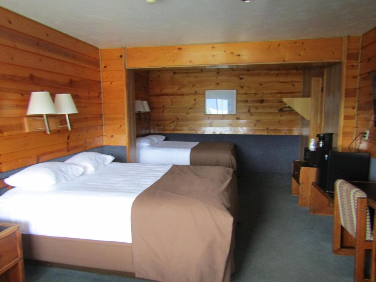 Captain'S Choice Motel Haines 外观 照片