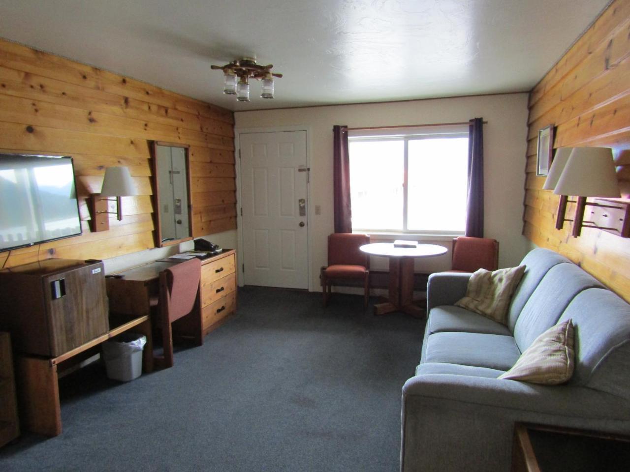 Captain'S Choice Motel Haines 外观 照片