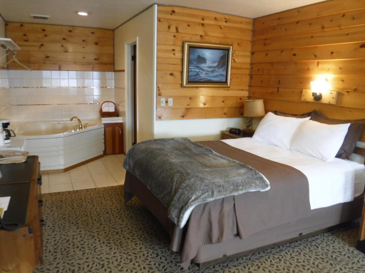 Captain'S Choice Motel Haines 外观 照片