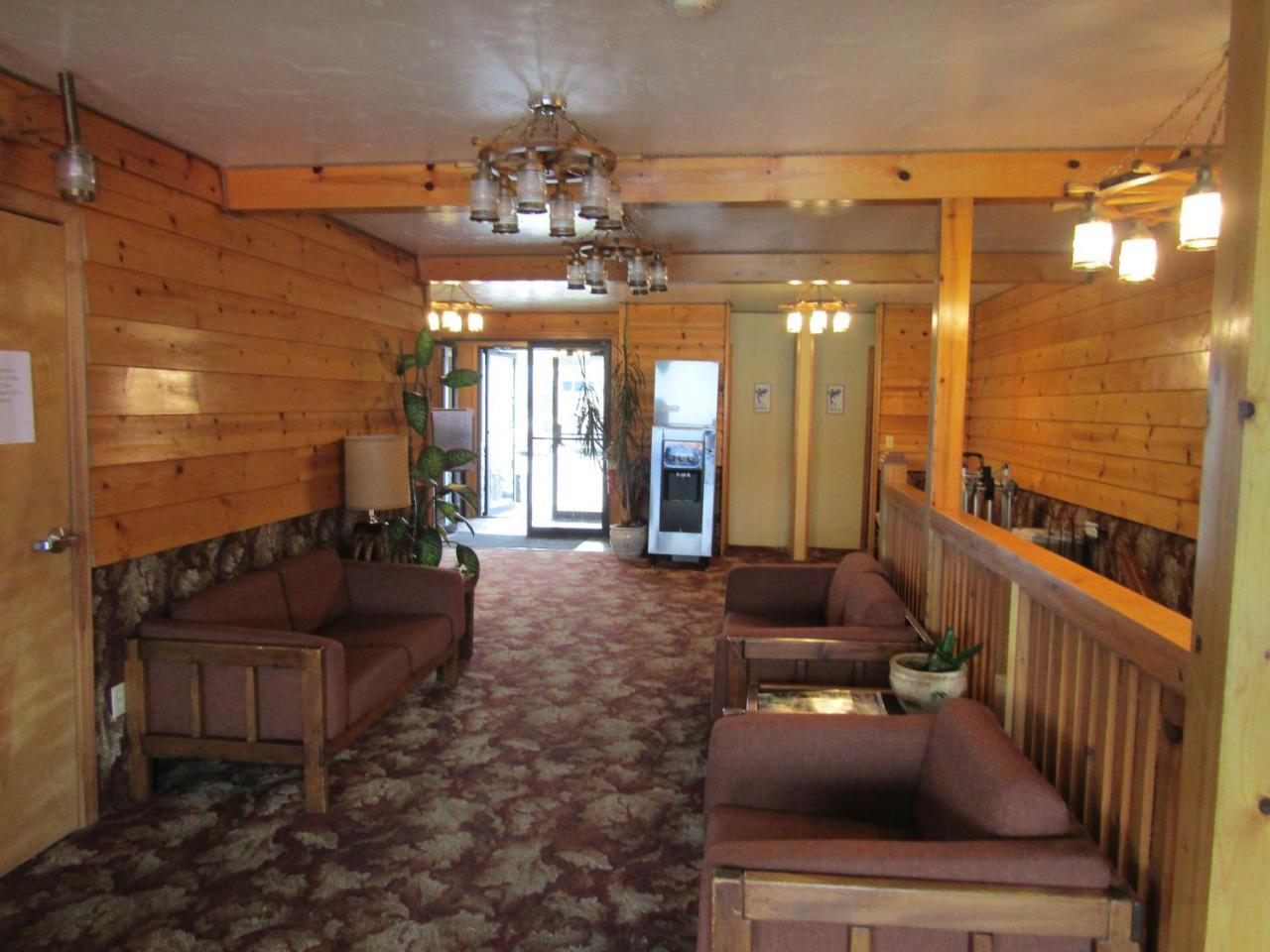 Captain'S Choice Motel Haines 外观 照片