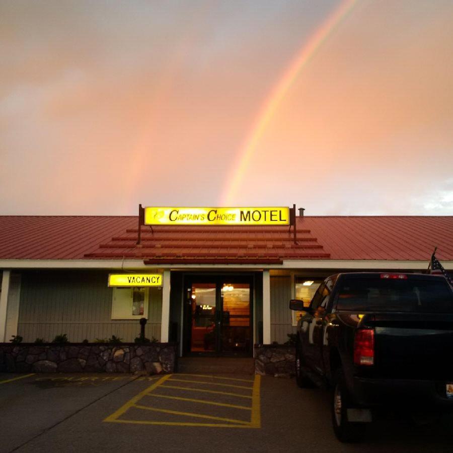 Captain'S Choice Motel Haines 外观 照片